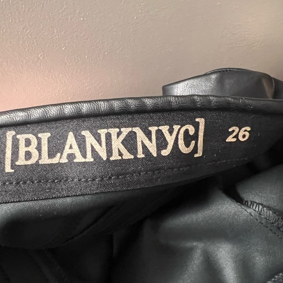 Blank NYC Black Faux Vegan Leather Pull On Skinny Leggings Size 26 - Picture 7 of 10